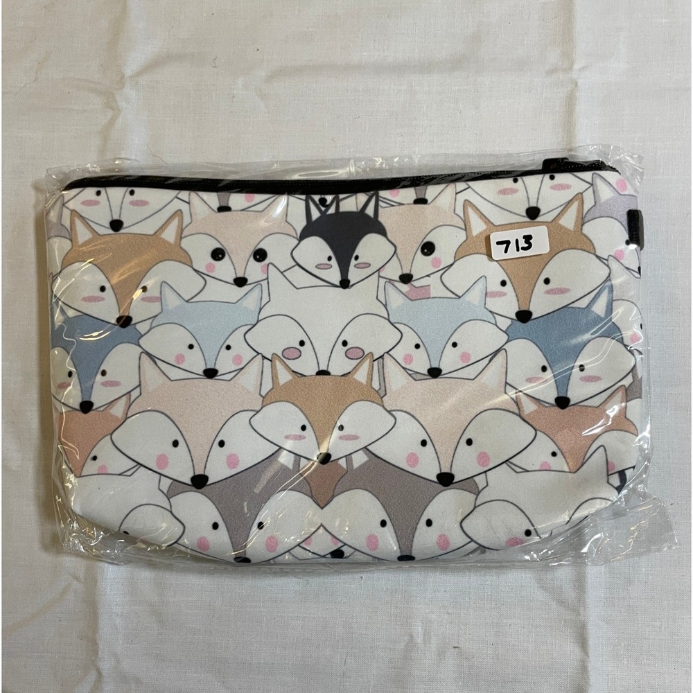 The Pouch Cosmetic Bag Unisex OS Multicolor NWT Fox Print Zipper Travel Pouch